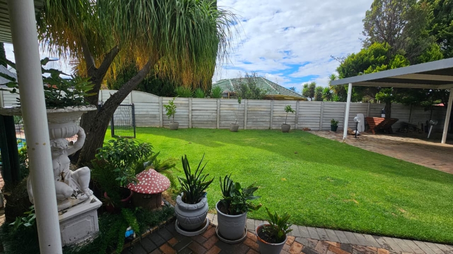 To Let 3 Bedroom Property for Rent in Naudeville Free State